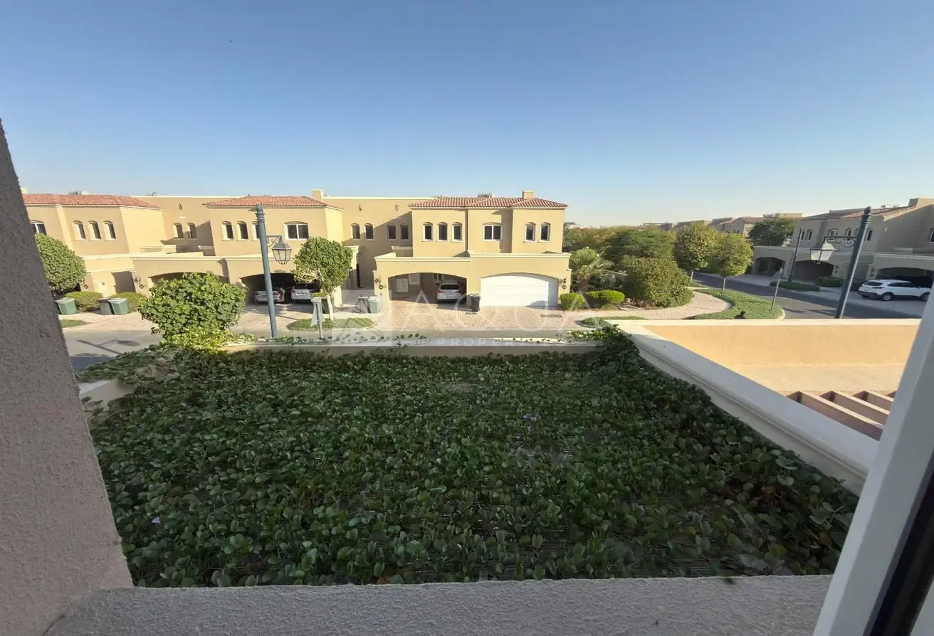 VACANT | 3 BED | TYPE C | BIG PLOT