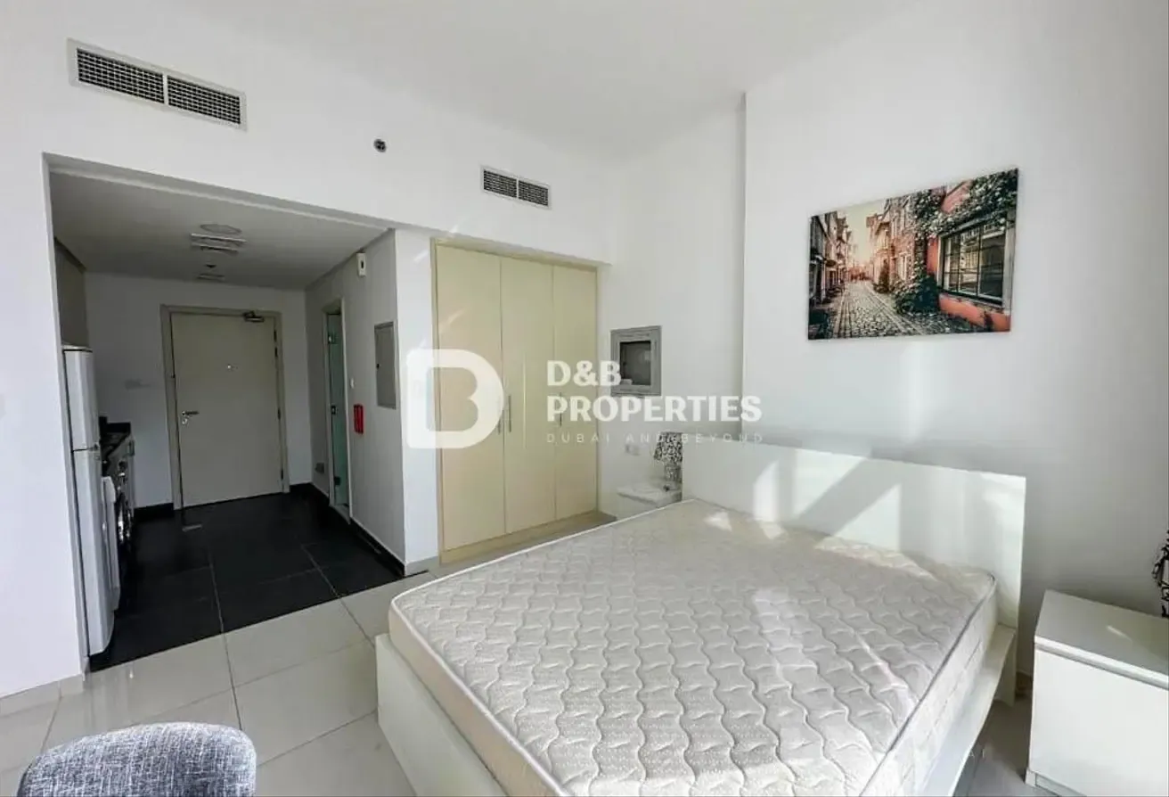 Direct Park Access | Furnished | Vacant