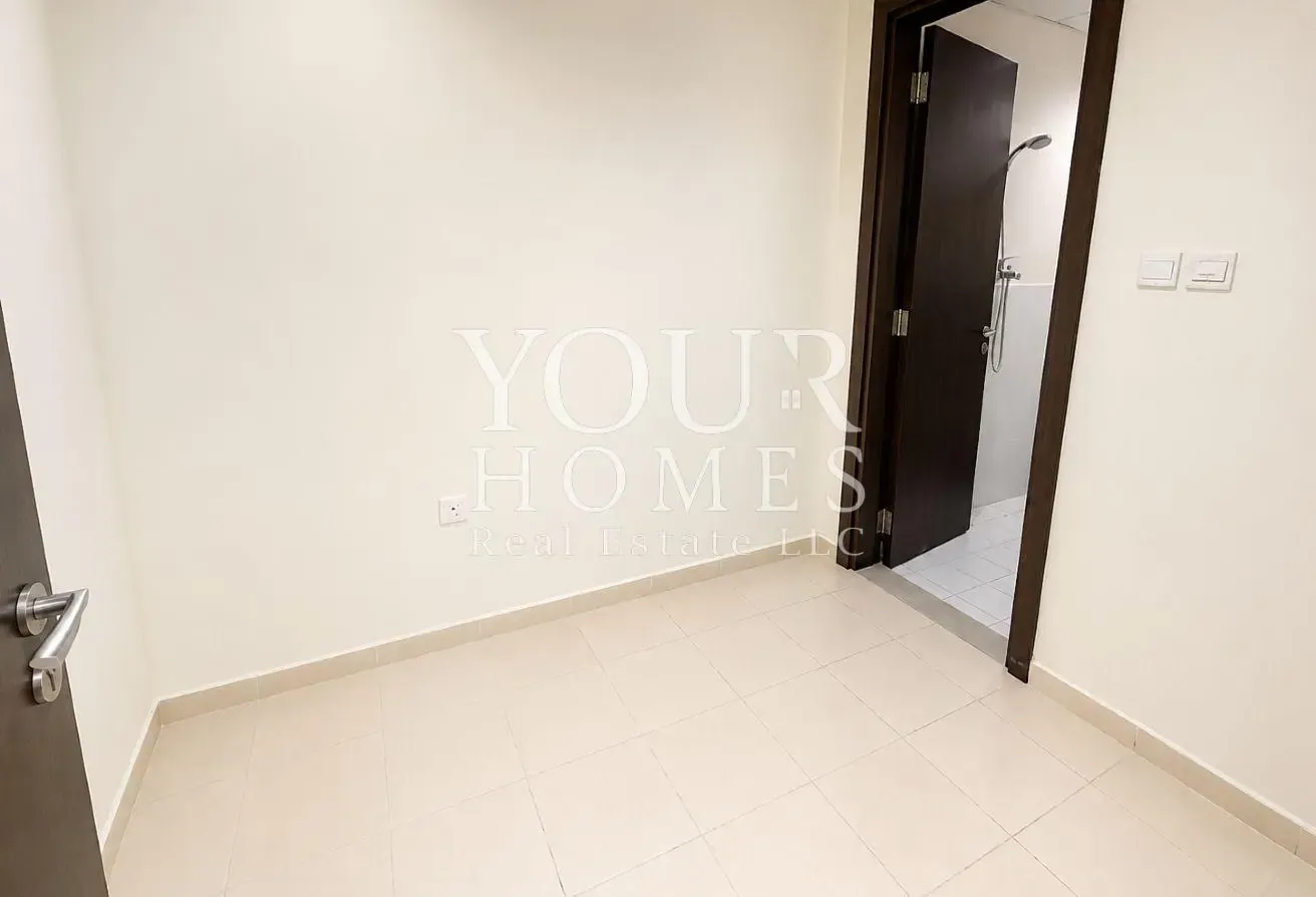 High Floor | Closed Kitchen | Investor Deal