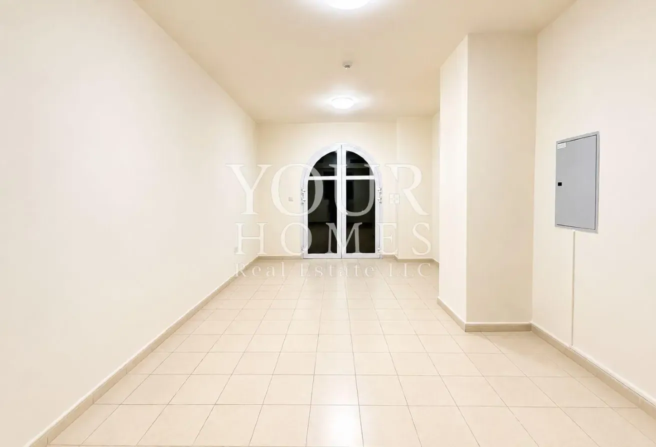 High Floor | Closed Kitchen | Investor Deal