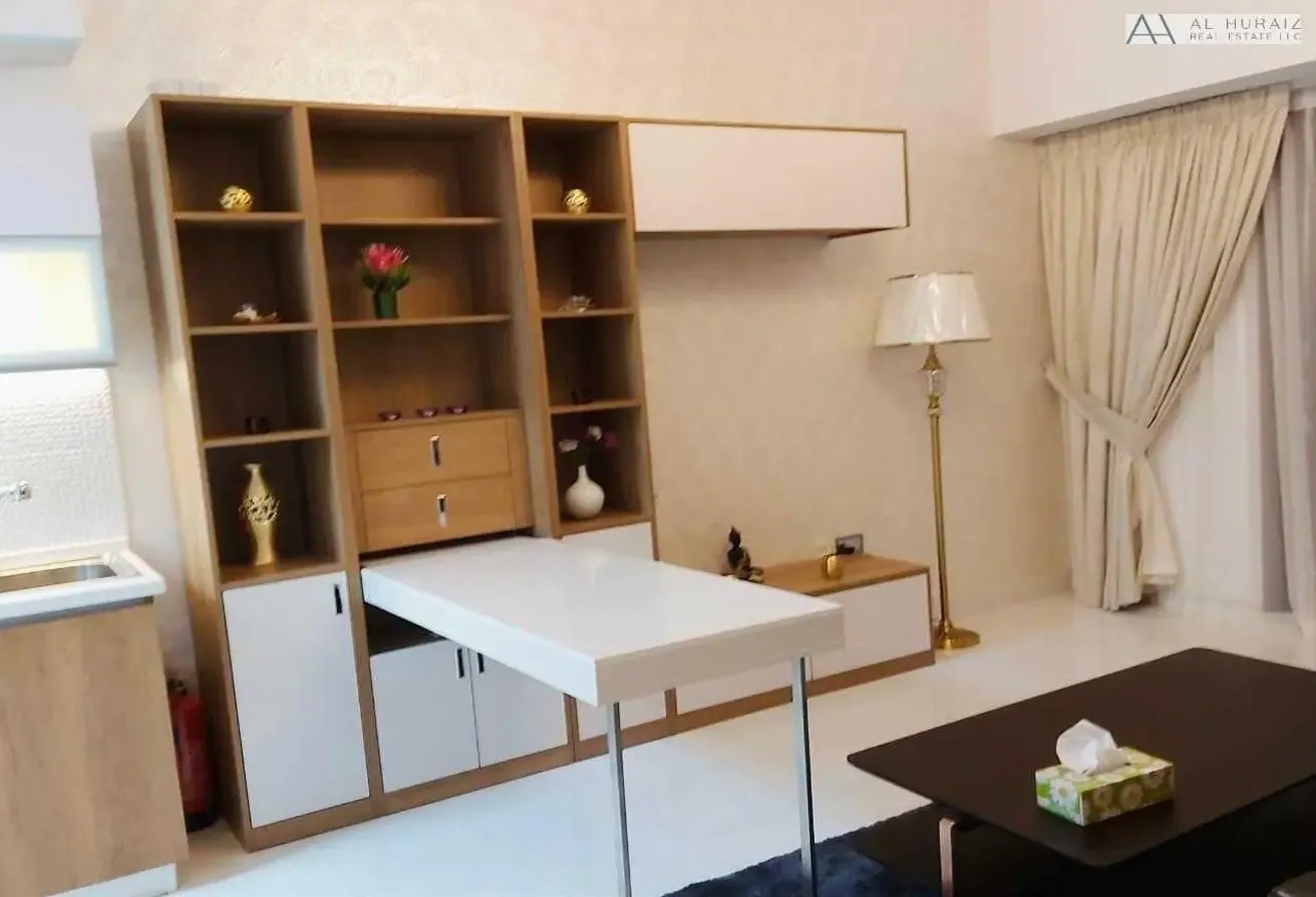 HIGH-RISE | FULLY FURNISHED | CLOSE TO METRO