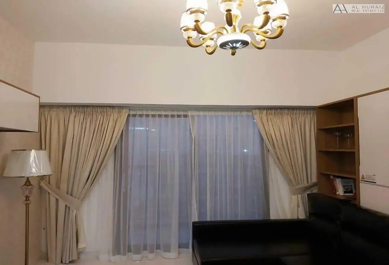 HIGH-RISE | FULLY FURNISHED | CLOSE TO METRO