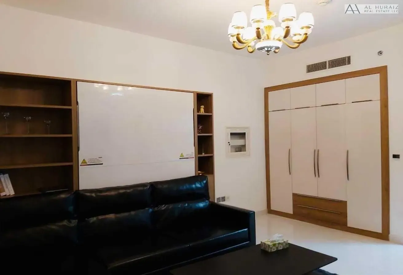 HIGH-RISE | FULLY FURNISHED | CLOSE TO METRO