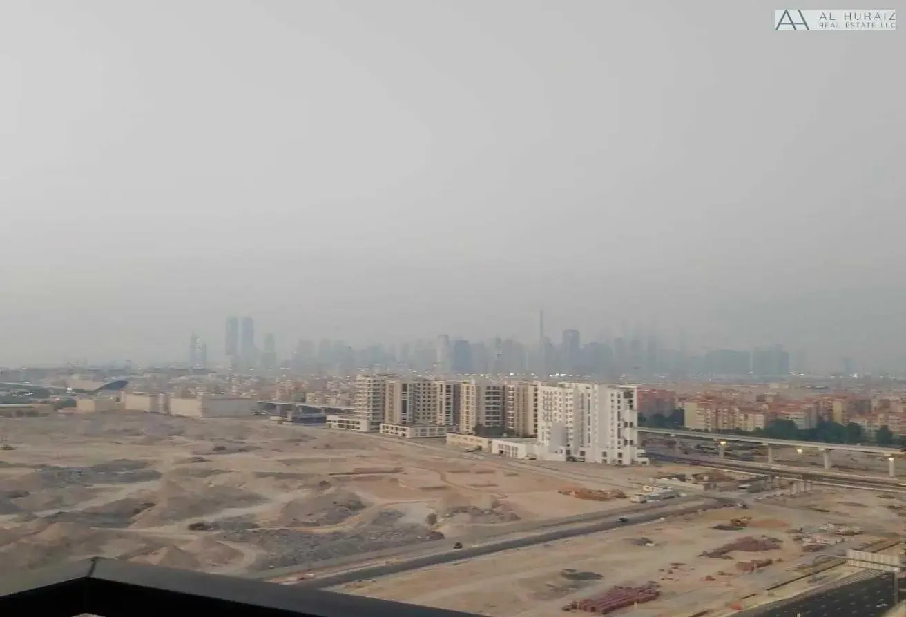 HIGH-RISE | FULLY FURNISHED | CLOSE TO METRO