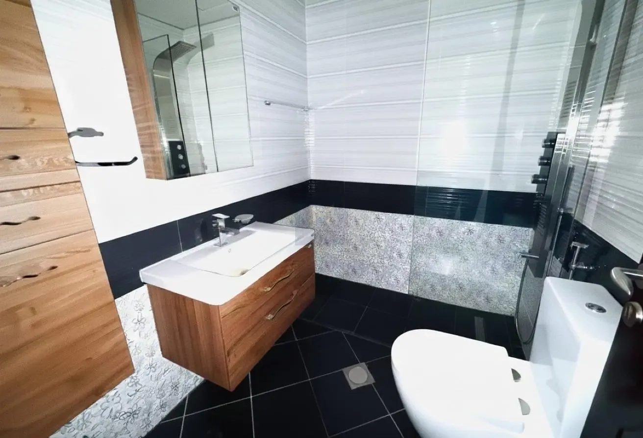 FULLY FURNISHED STUDIO FOR SALE | STARZ TOWER 1