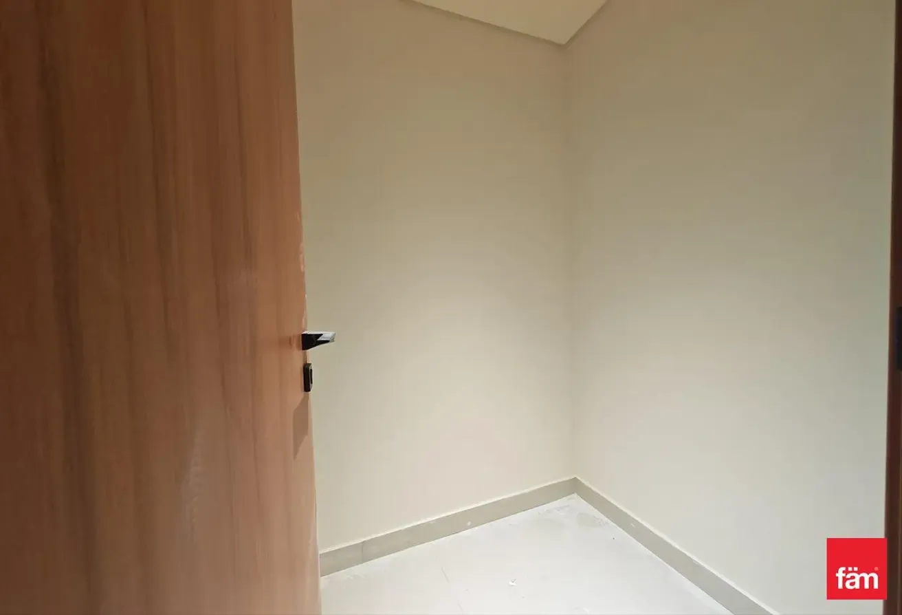 Prime Location, High ROI, Handover Soon