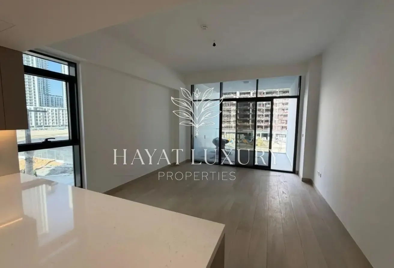Vacant | Beachfront | Brand New 1BR