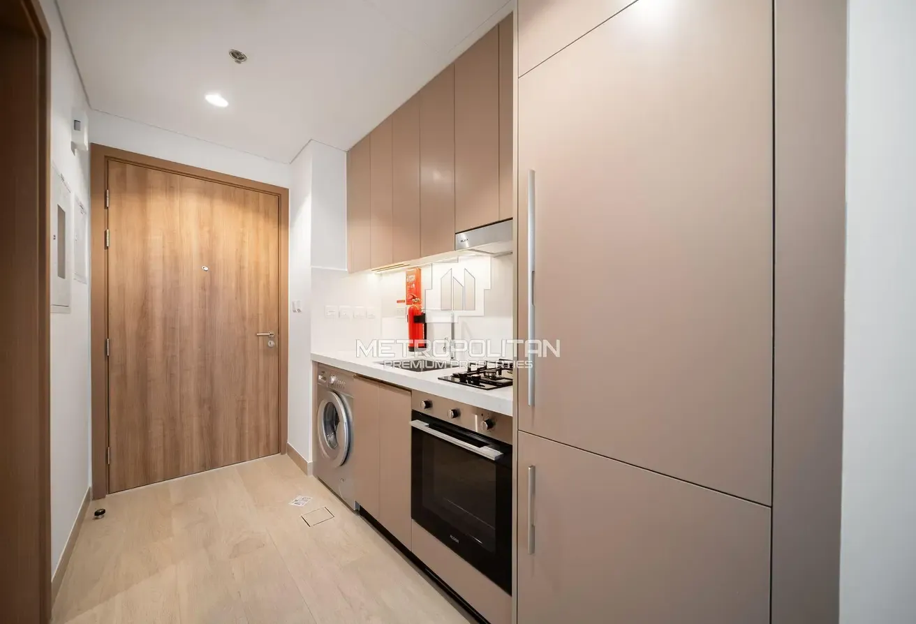 Waterfront Studio | High ROI | Lagoon View