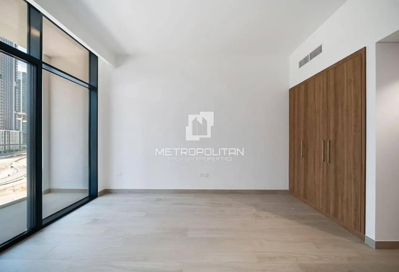 Waterfront Studio | High ROI | Lagoon View