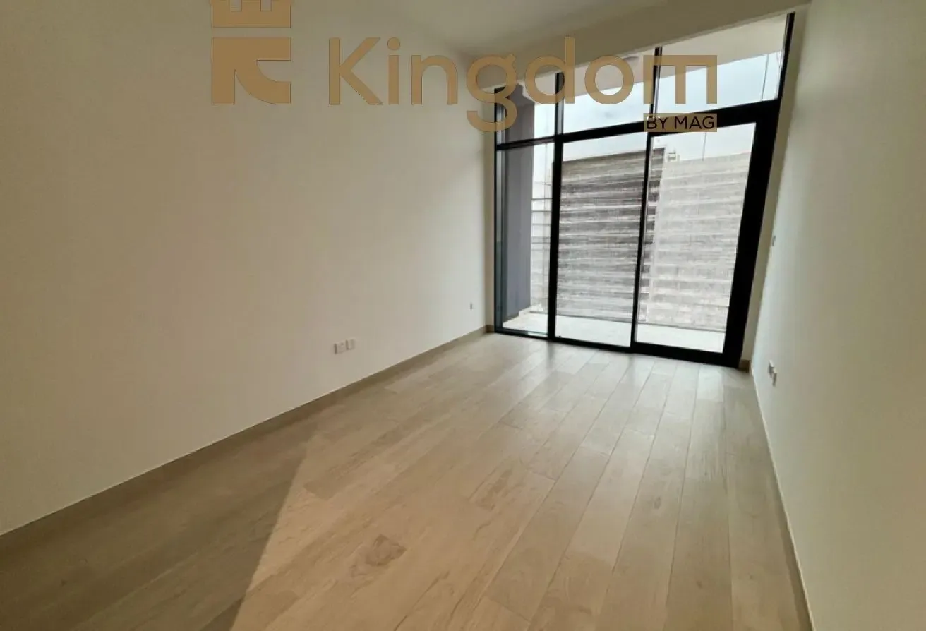 BRAND NEW AND VACANT | PRIME LIVING | GREAT DEAL