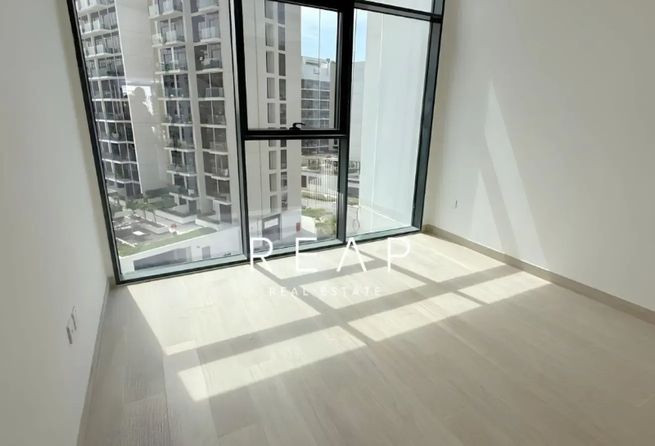 Pool and Park View | Exclusive | Beachfront