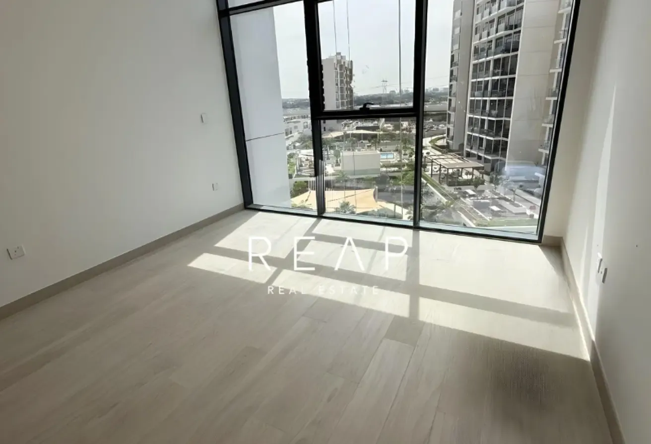 Pool and Park View | Exclusive | Beachfront