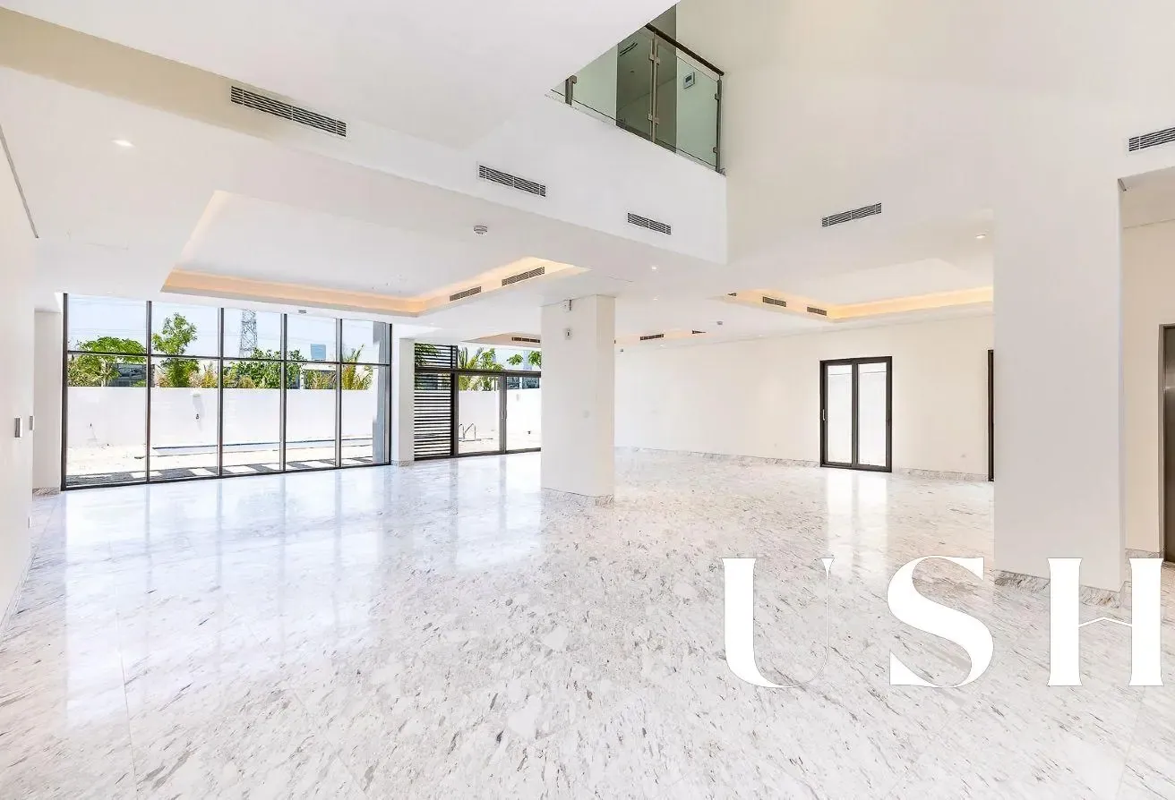Luxury Villa | Full Lagoon View | Large Plot