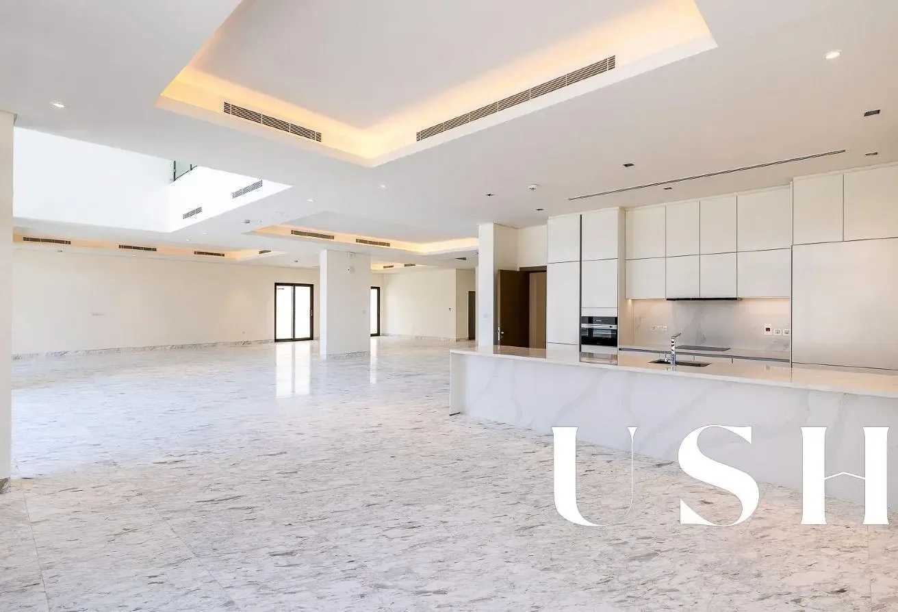 Luxury Villa | Full Lagoon View | Large Plot