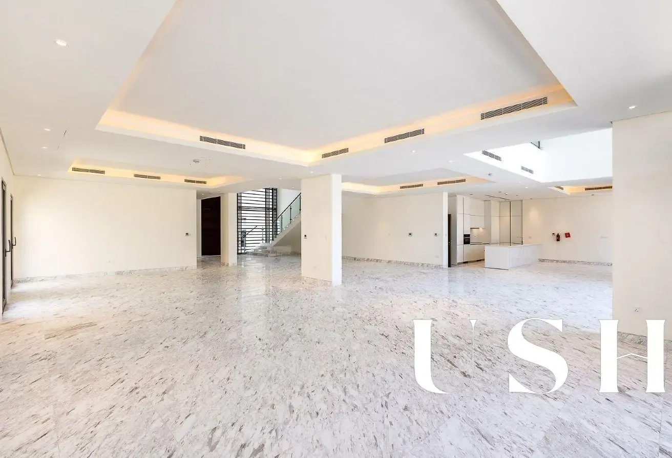 Luxury Villa | Full Lagoon View | Large Plot