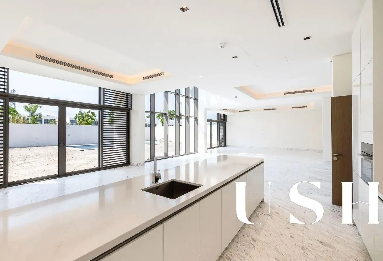 Luxury Villa | Full Lagoon View | Large Plot