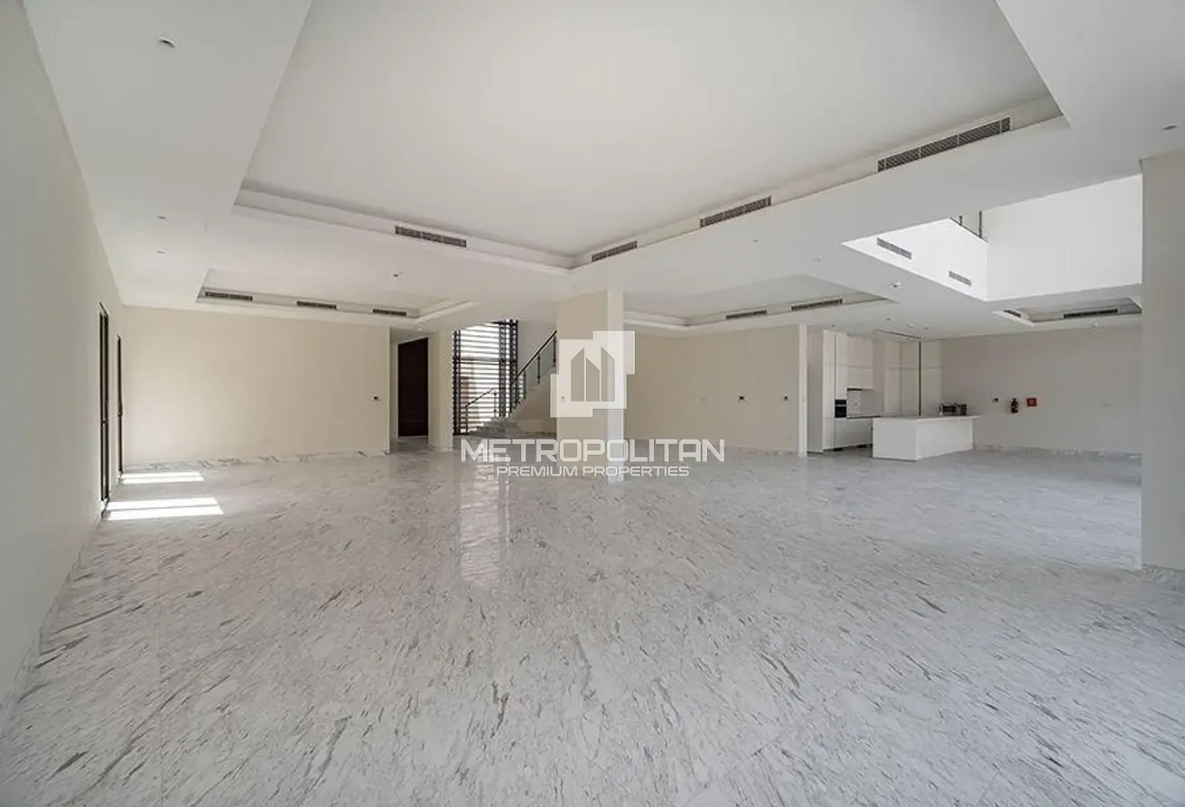 6BR Contemporary Villa | Direct Lagoon Access