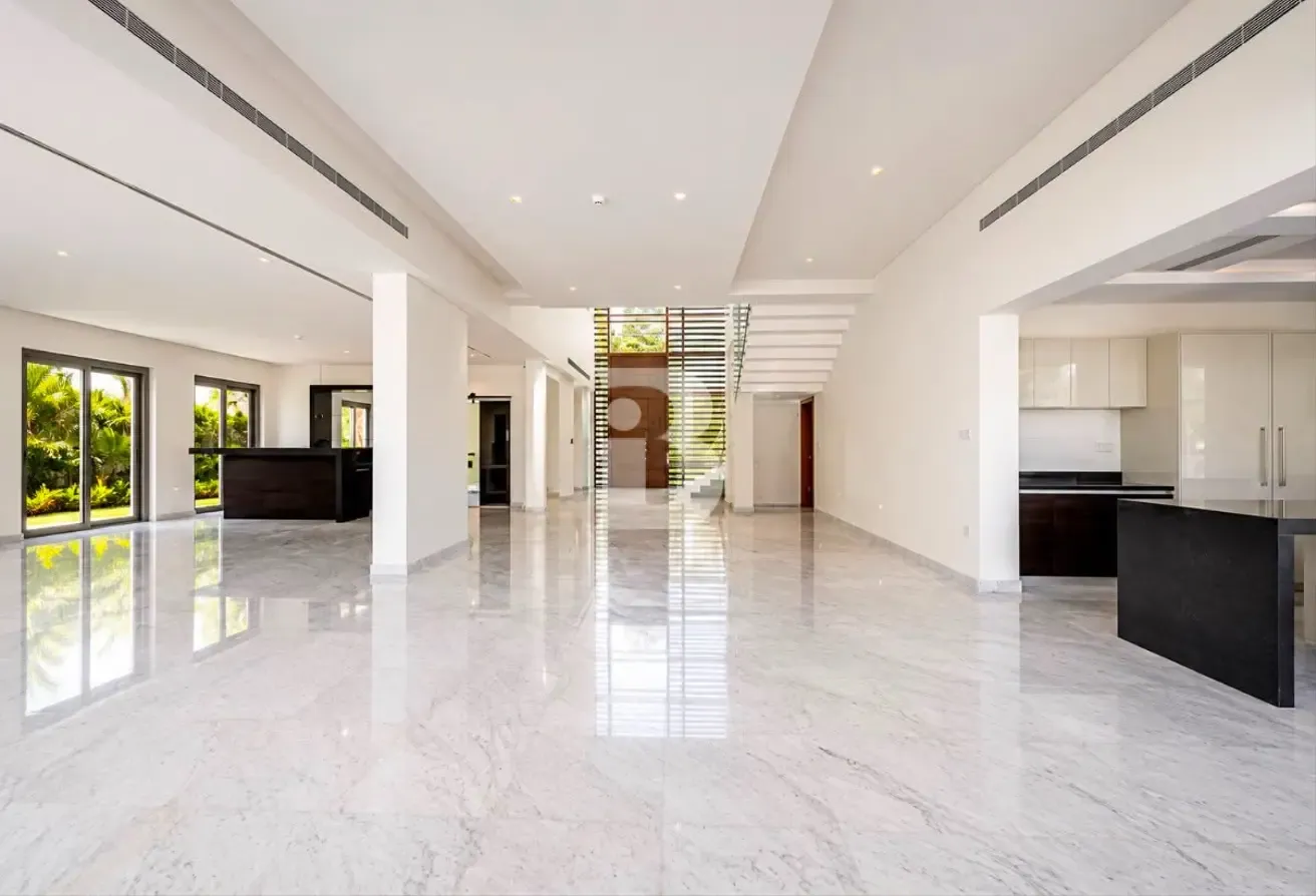 Walk to Crystal Lagoon| Best Value for 6BR