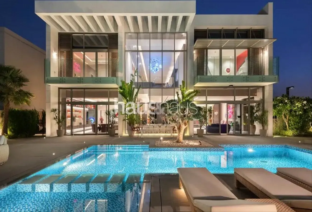 Fully Upgraded | Luxurious Villa | Burj View | VOT