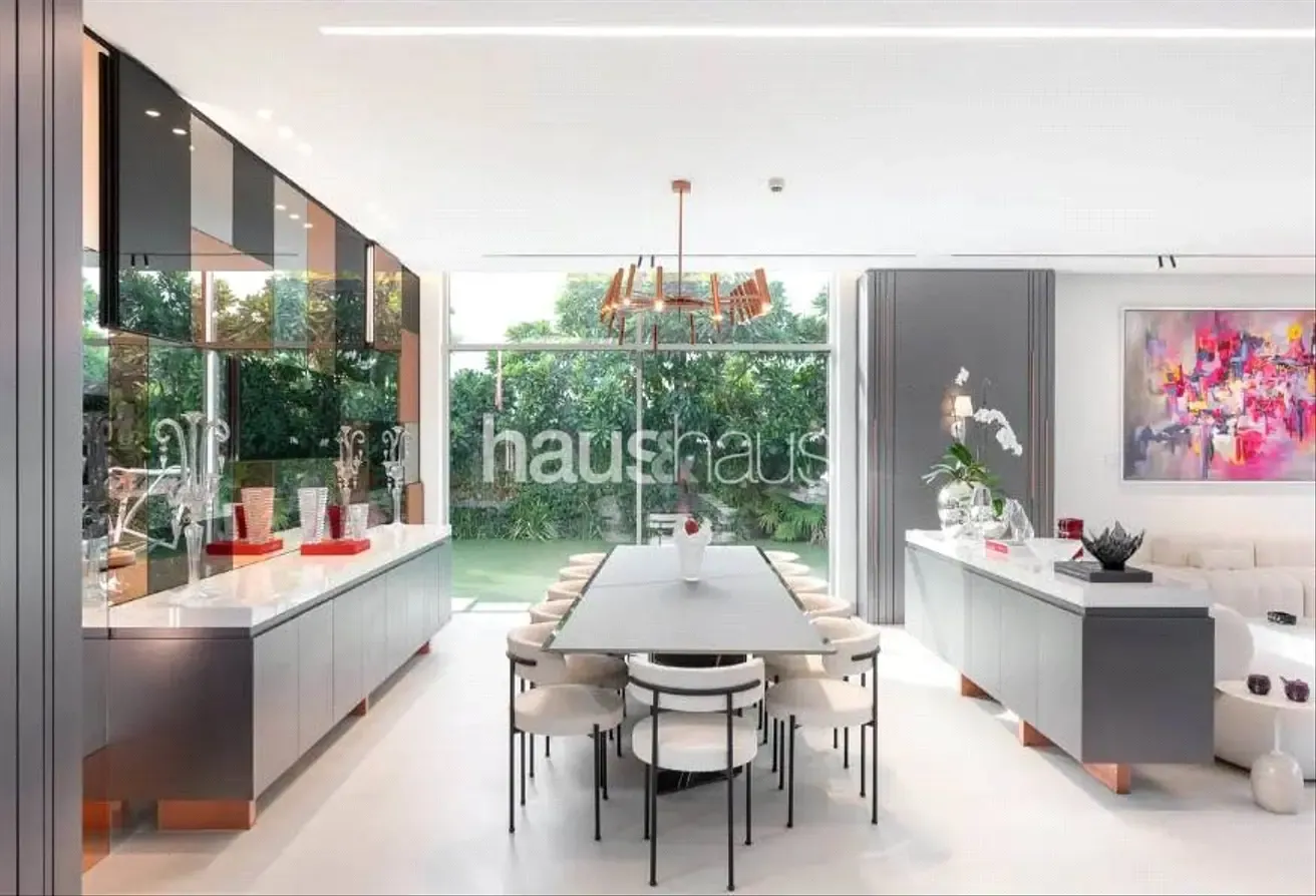 Fully Upgraded | Luxurious Villa | Burj View | VOT