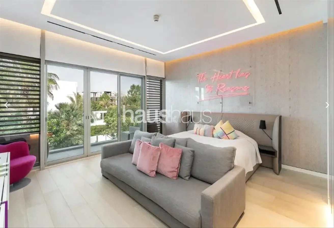 Fully Upgraded | Luxurious Villa | Burj View | VOT