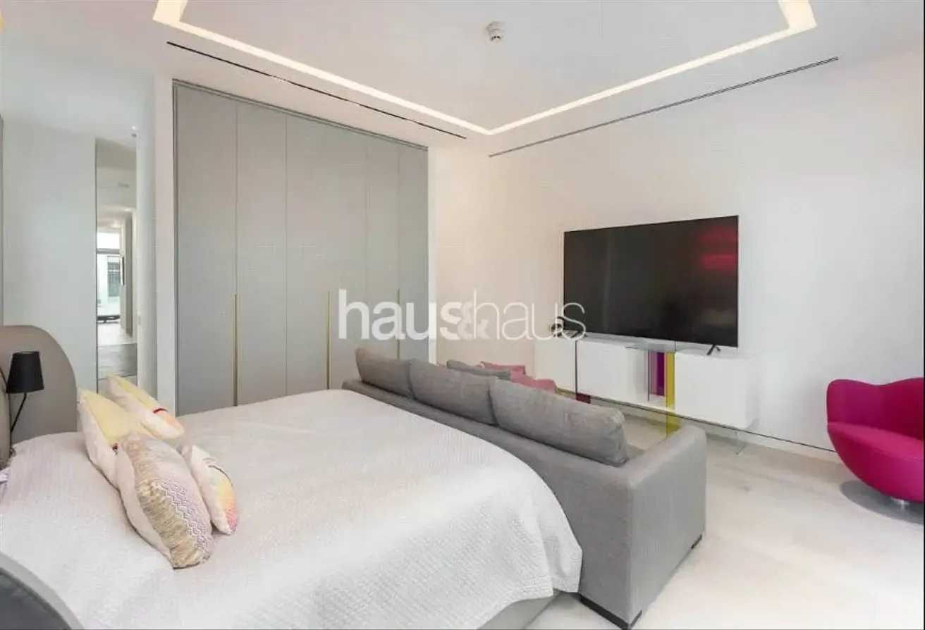 Fully Upgraded | Luxurious Villa | Burj View | VOT