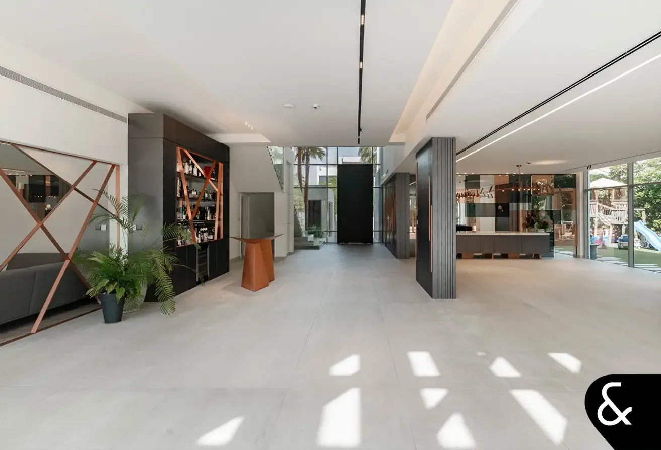 Fully Renovated Villa with Burj Khalifa Views