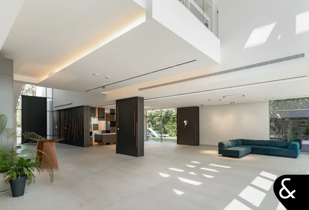 Fully Renovated Villa with Burj Khalifa Views