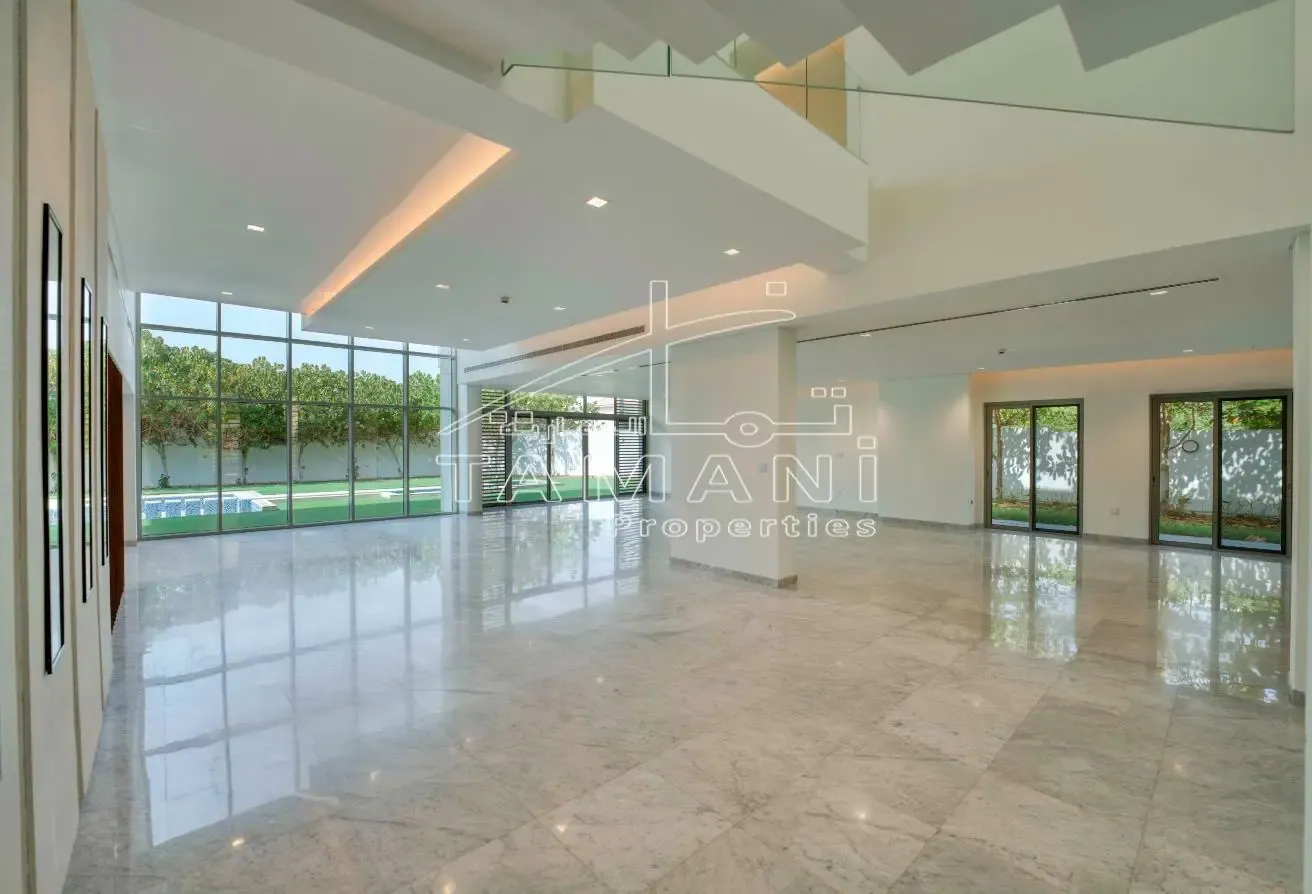Corner Prime Location 6BR Contemporary