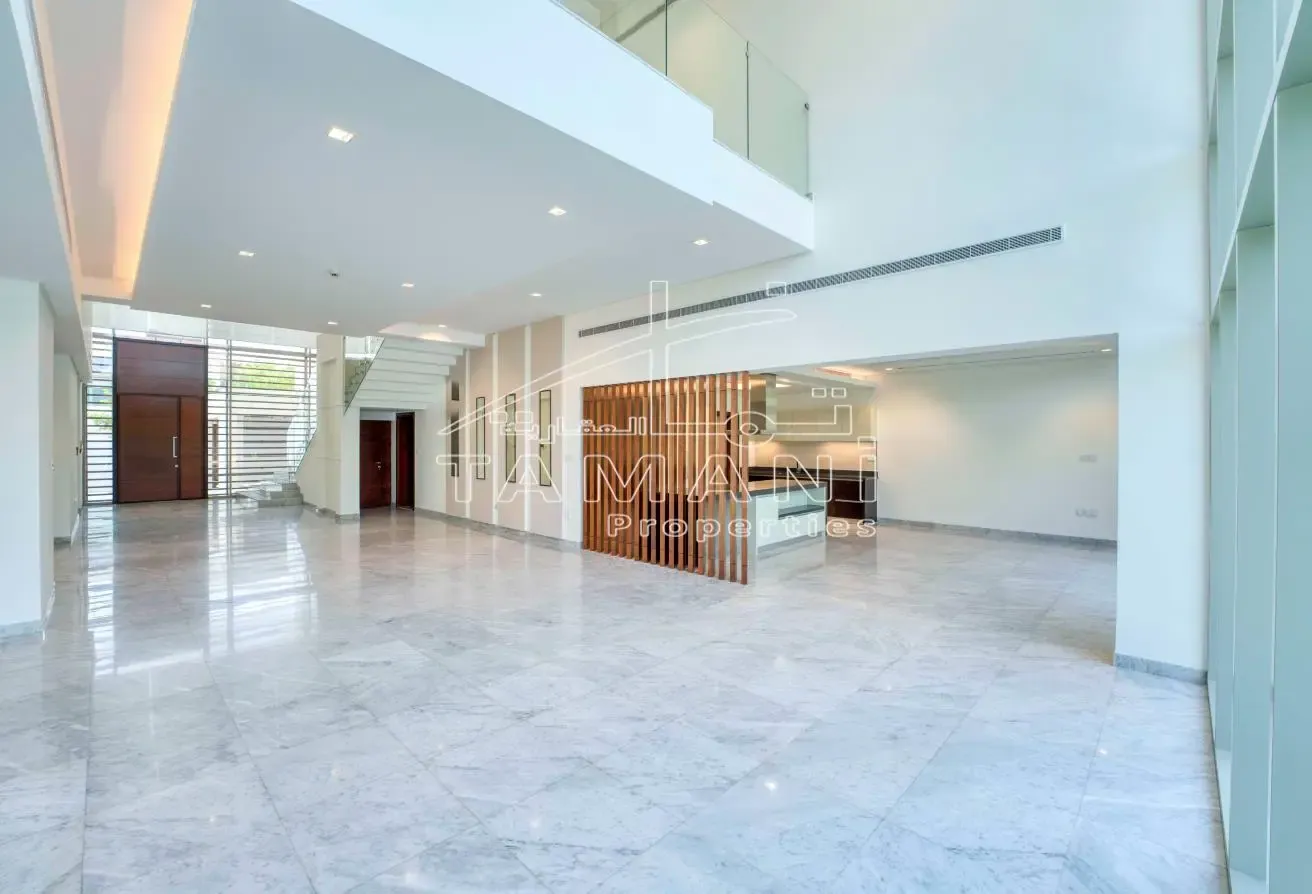 Corner Prime Location 6BR Contemporary