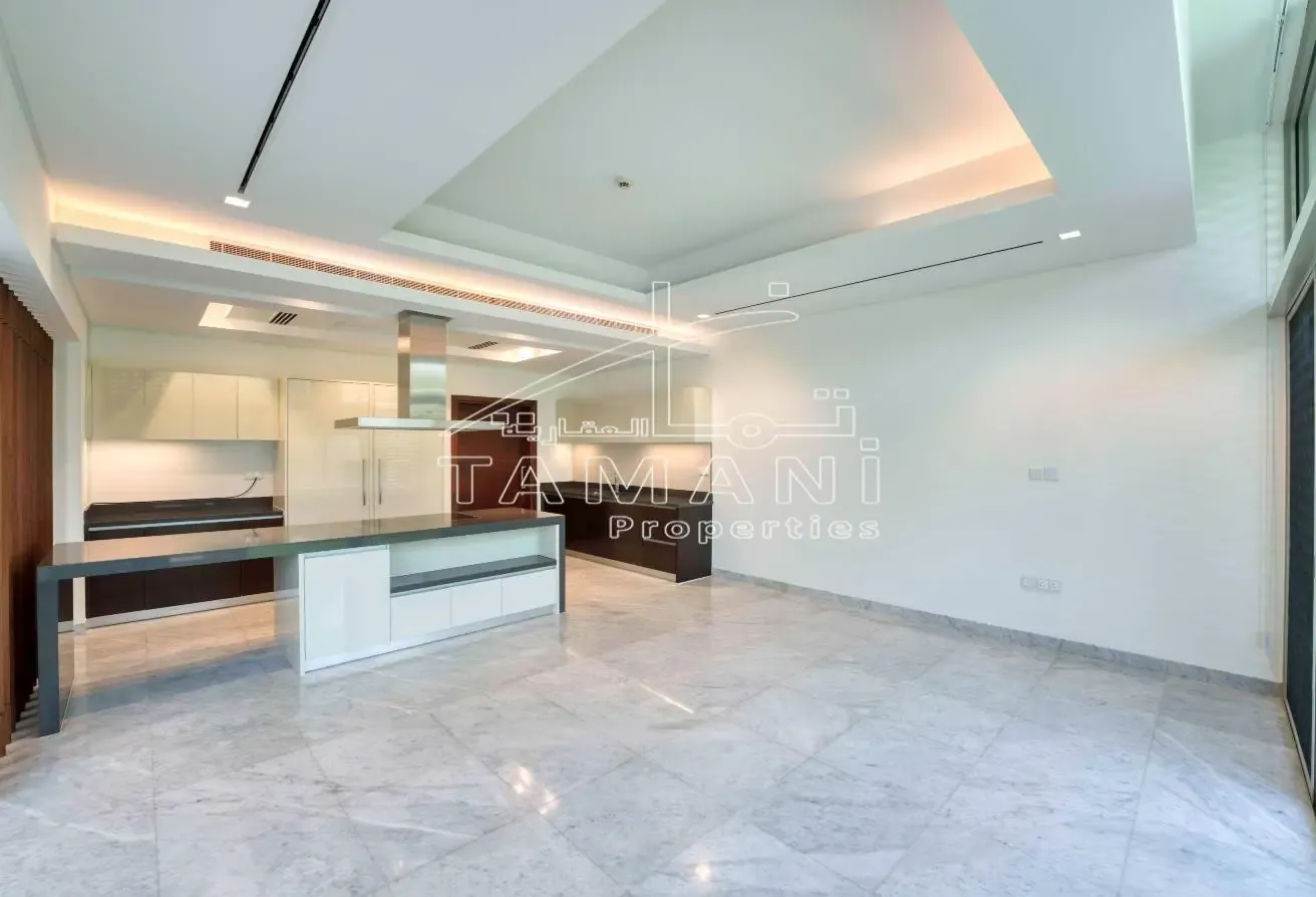 Corner Prime Location 6BR Contemporary