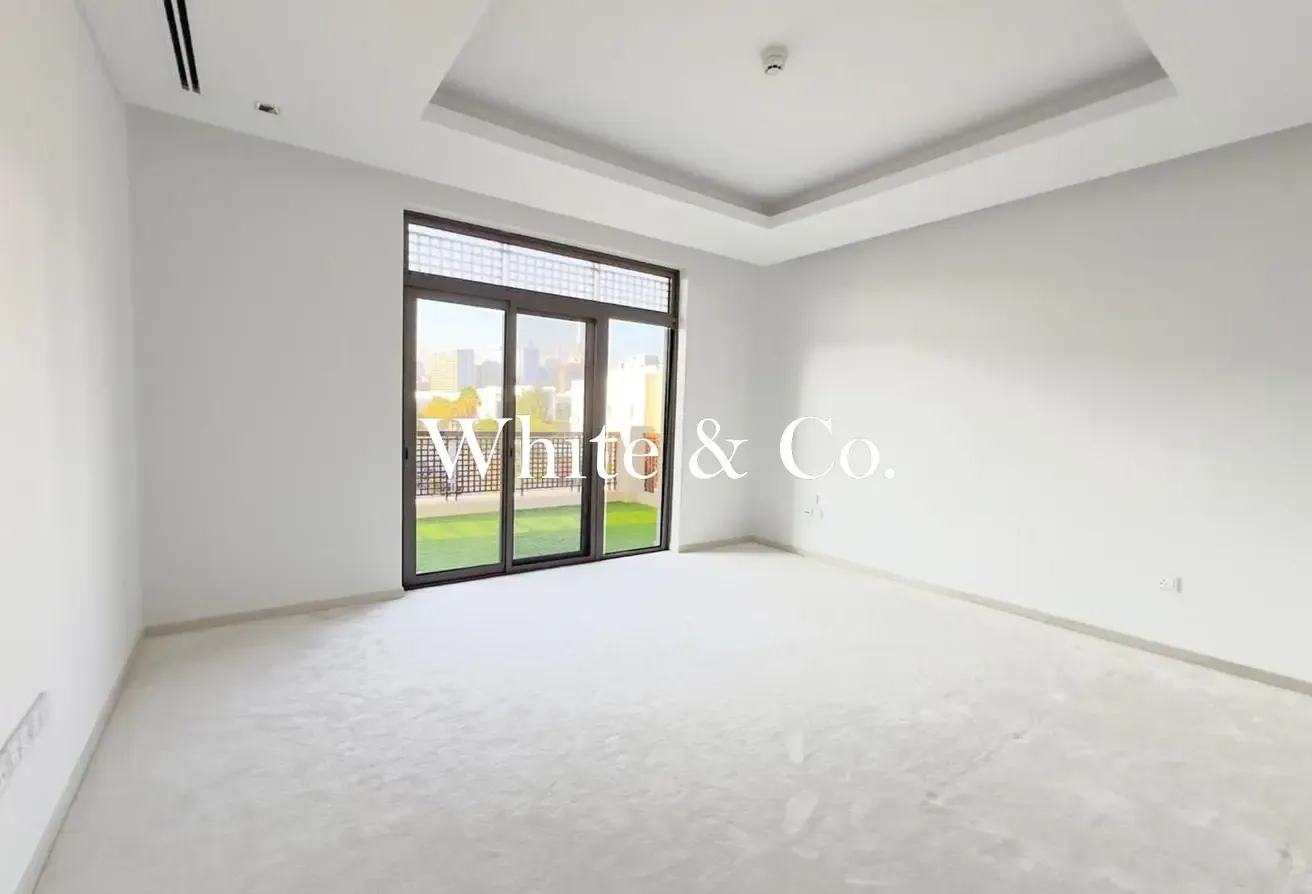 Modern Villa |  Vacant Now  | 6 Bedrooms