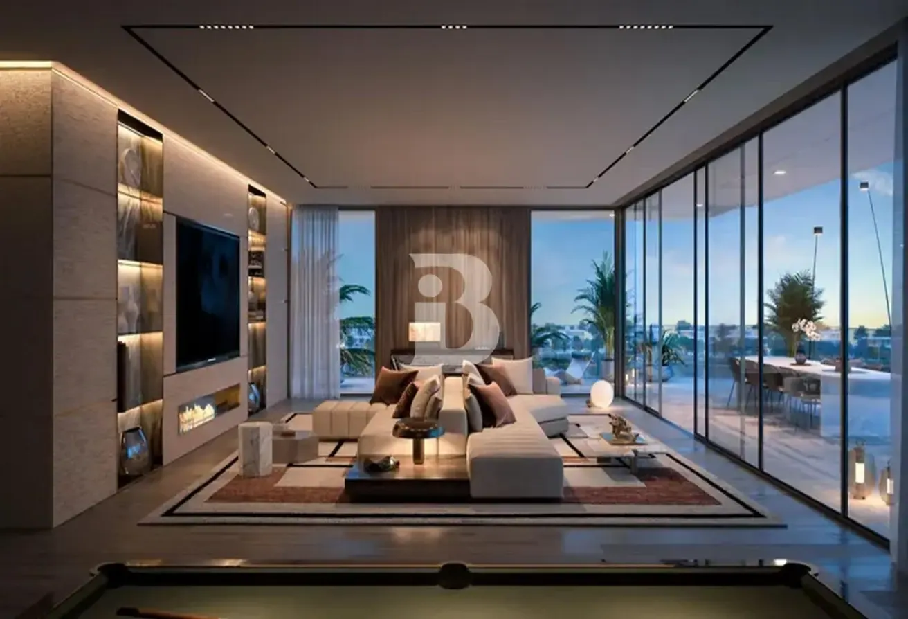 District One West | Lagoon-Facing 6BR Mansion