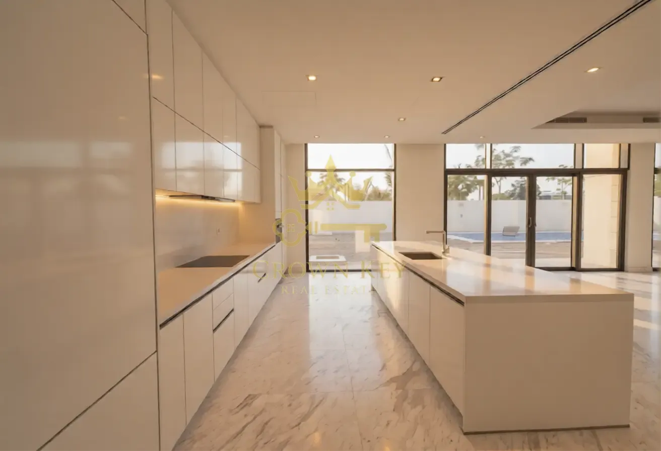 6BR Mansion | District One | Lagoon & Pool