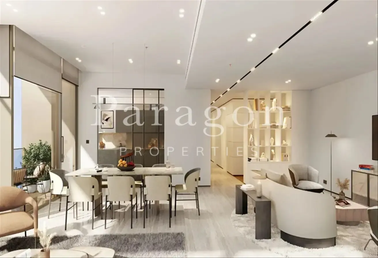 MALL EXCESS / EXECUTIVE LAYOUT / CORNER UNIT