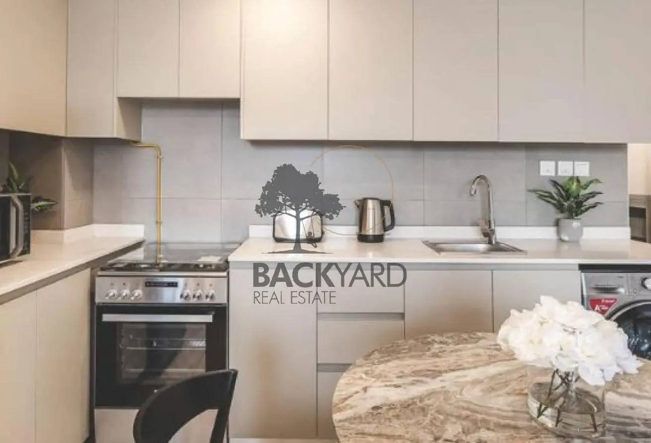 FULLY FURNISHED STUDIO | NEAR BLUE LINE METRO