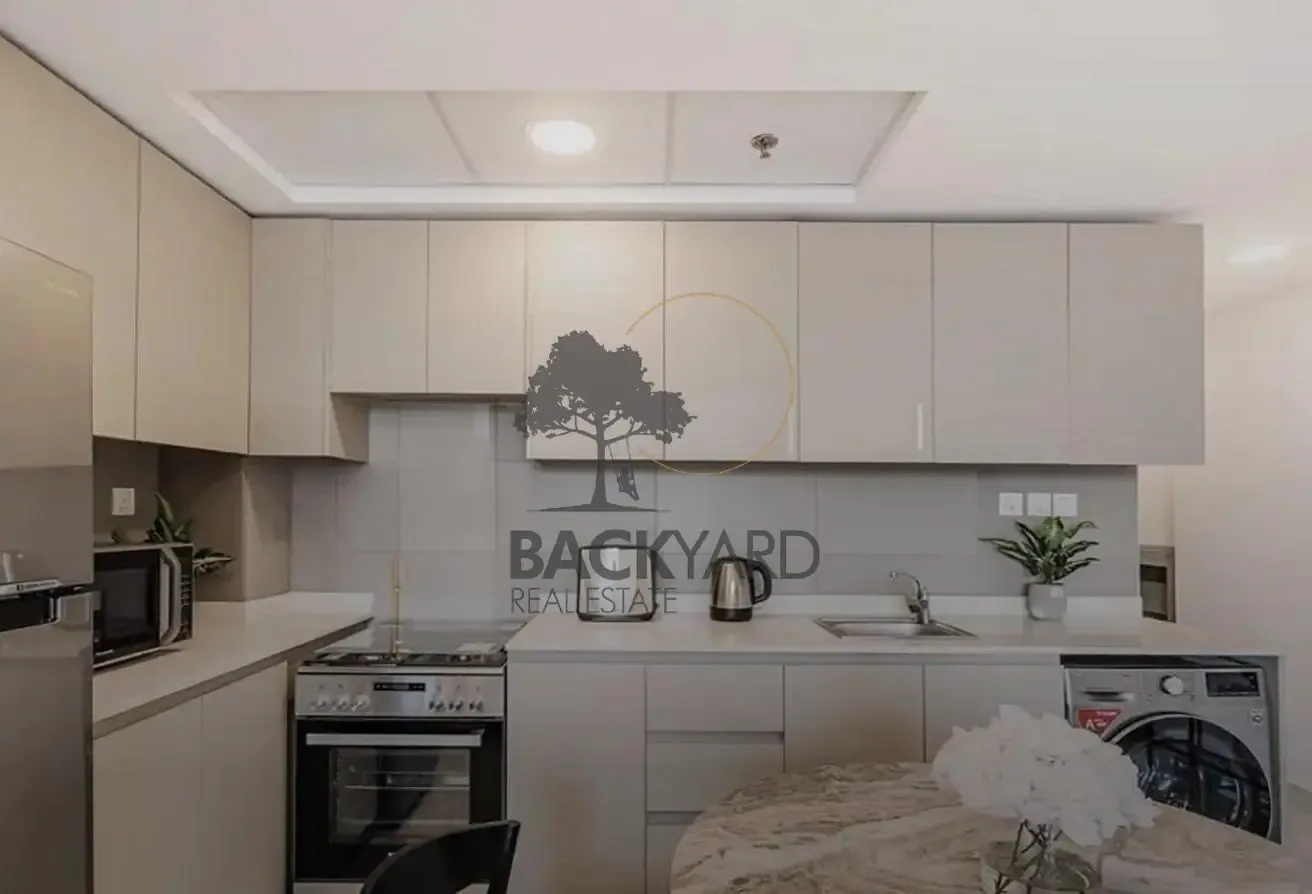 FULLY FURNISHED STUDIO | NEAR BLUE LINE METRO