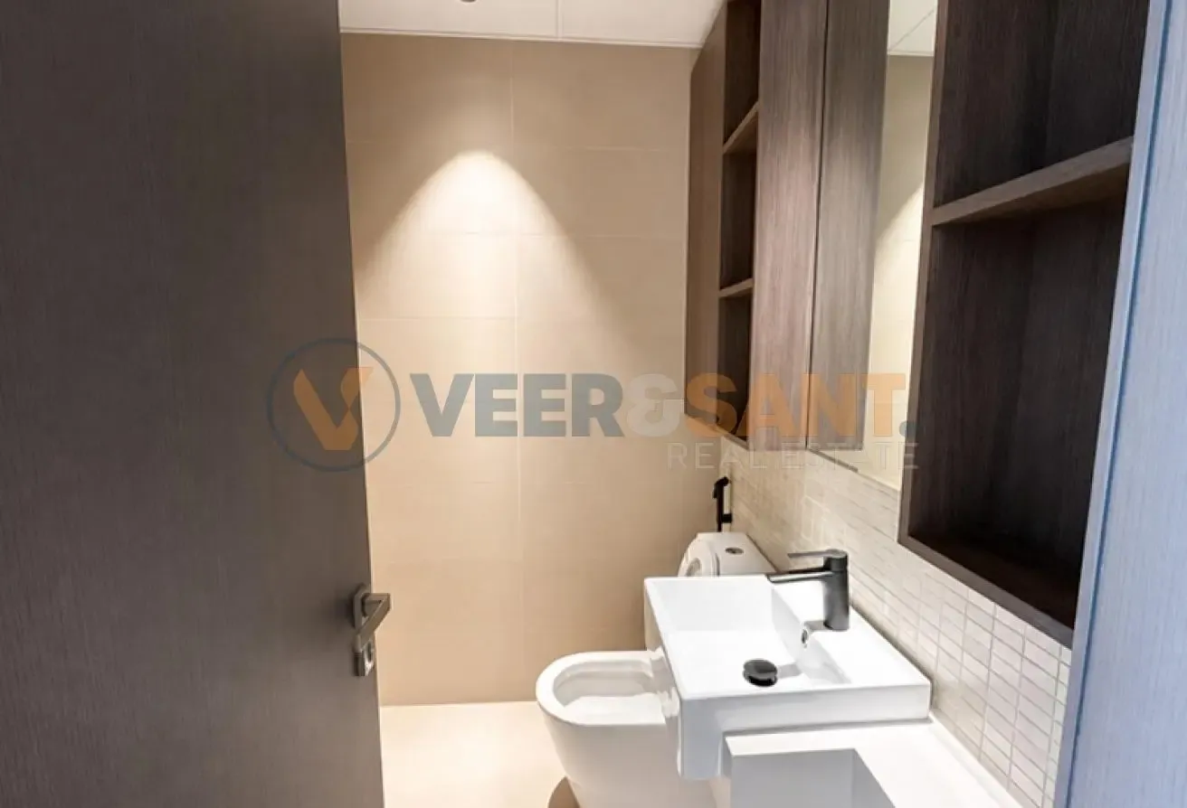 Well Maintained | Ready to Move | Furnished