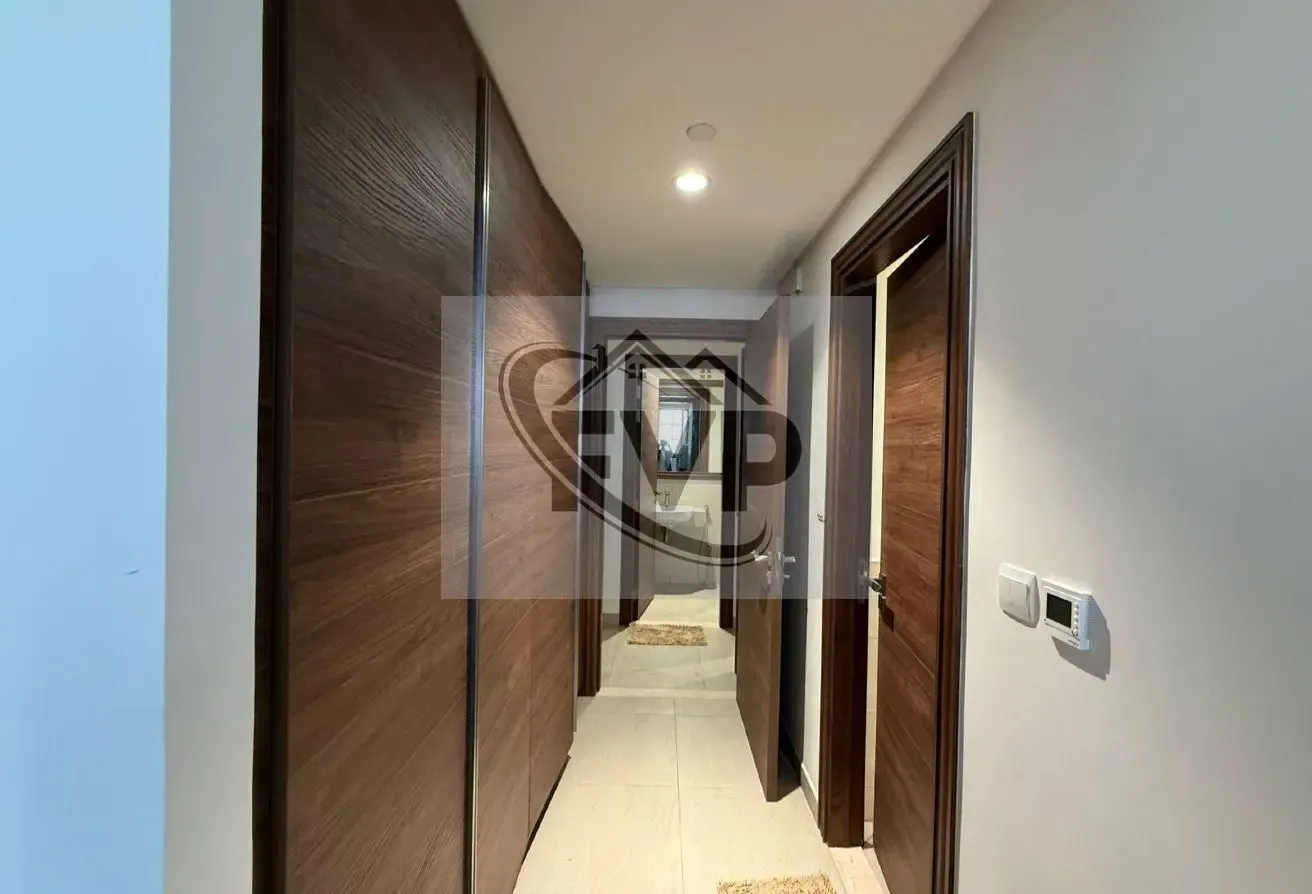 Upgraded & Modern Apartment with Balcony in Dubai