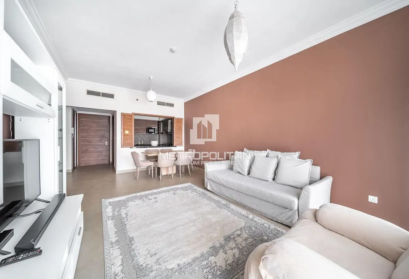 Fully Furnished | Plus Dressing Room | Near MCC