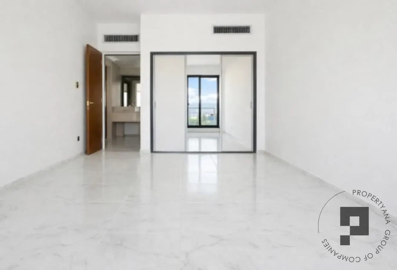 Spacious Apartment | Prime Al Satwa Location