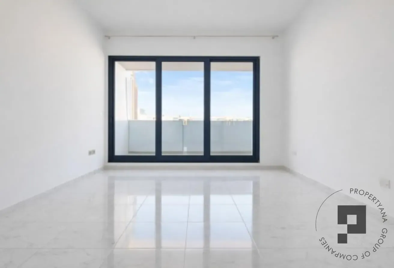 Spacious Apartment | Prime Al Satwa Location