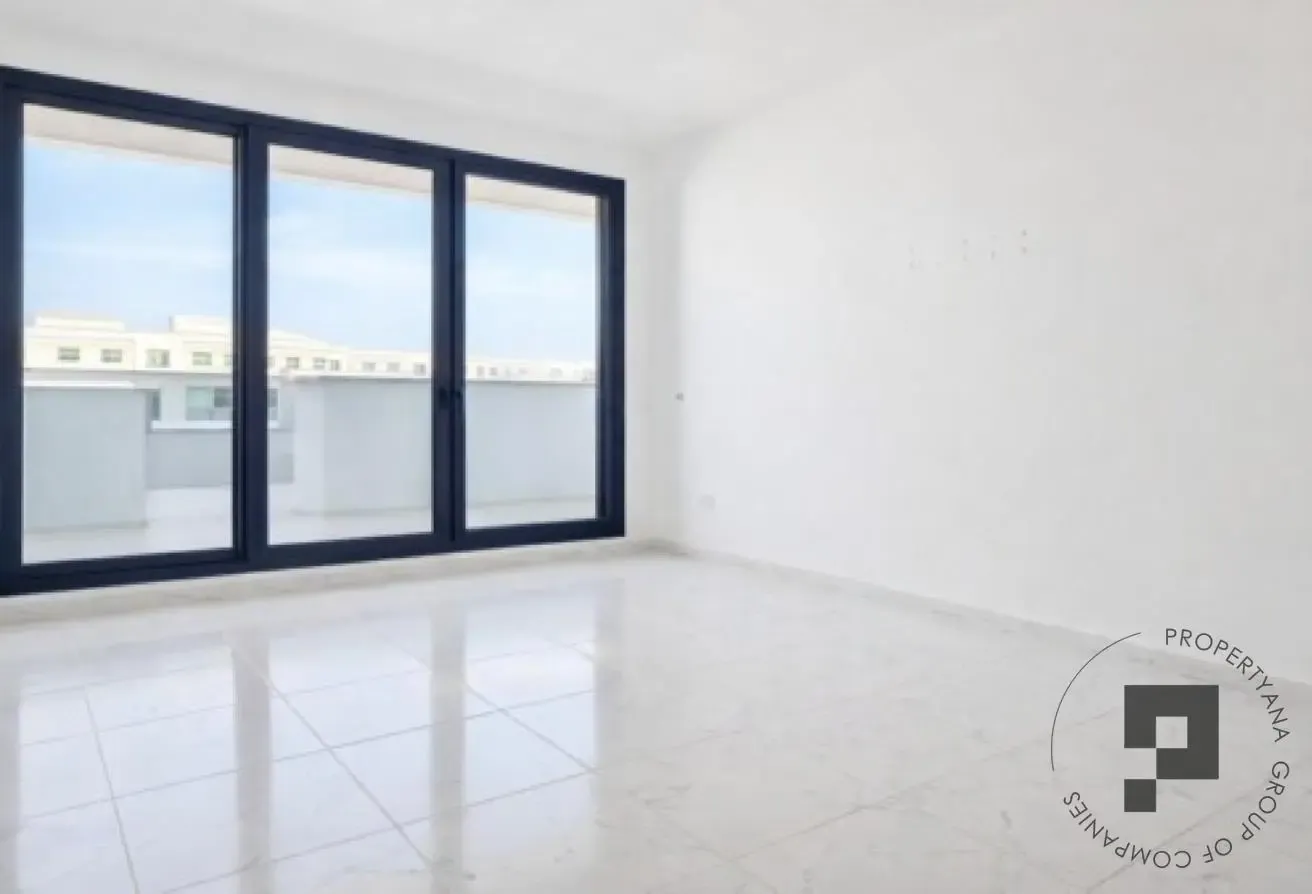 Spacious Apartment | Prime Al Satwa Location