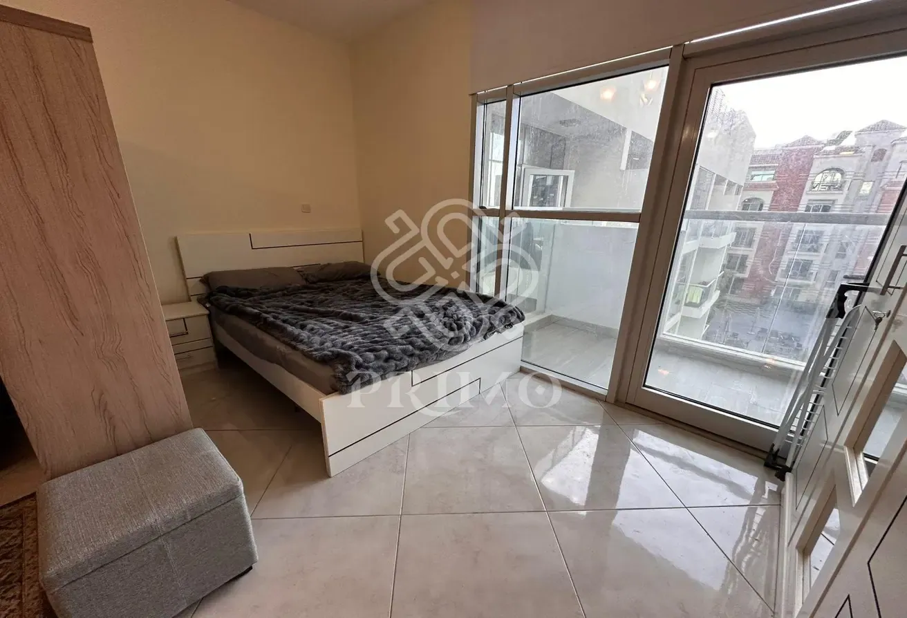 POOL VIEW | FULLY FURNISHED | 12 CHEQUES