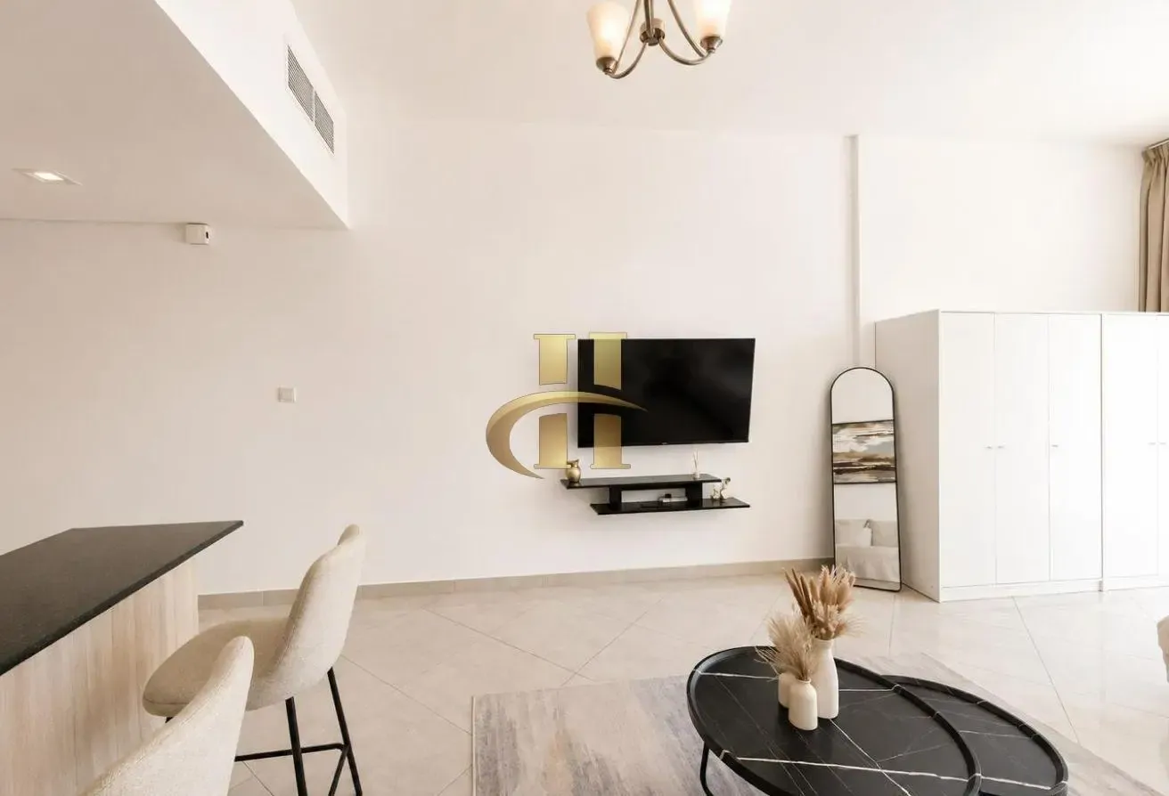 Luxury Living | Fully furnished | Fitted Kitchen