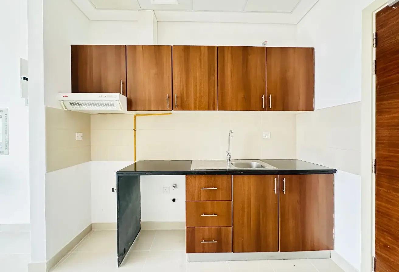 Spacious Studio Apartment | Prime Location |
