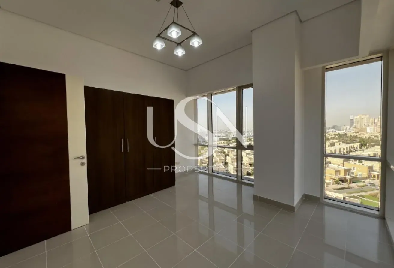 1 Month Free | Vacant  | Unfurnished 1 Bedroom