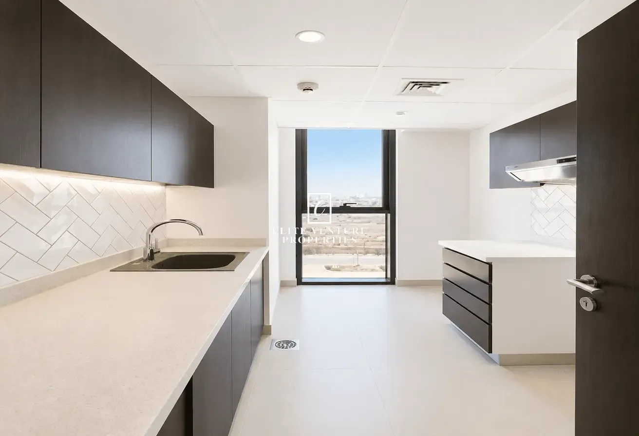 HUGE LAYOUT | MODERN+MAID'S | READY TO MOVE