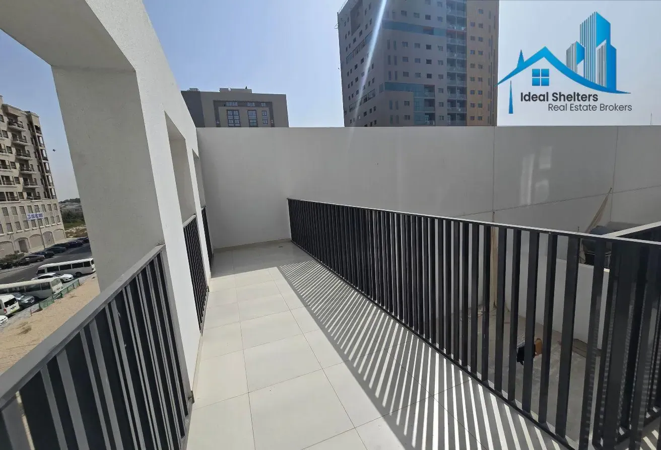 OPEN PLAN LAY OUT MODERN LIVING SPACE FOR RENT IMP