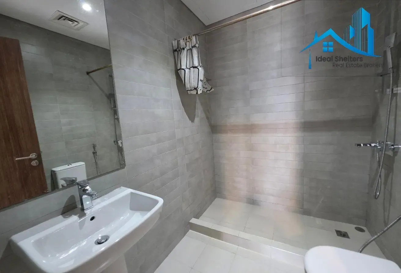 2BR 2ENSUIET BATH NO HALL FOR FAMILY OR STAFF IMPZ
